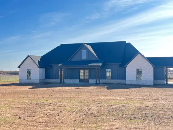 1390 Poe Prairie Road, Millsap, TX 76066