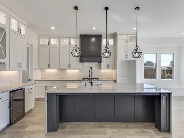 117 Chisolm Trail, Pottsboro, TX 75076