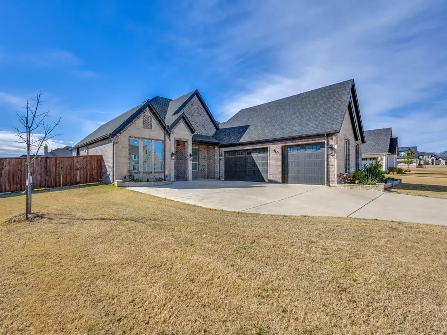 117 Chisolm Trail, Pottsboro, TX 75076 - Image #3