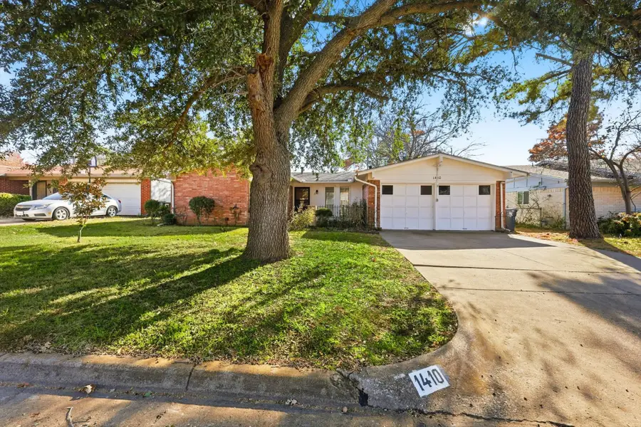 1410 Mohawk Drive, Arlington, TX 76012 - Image #3