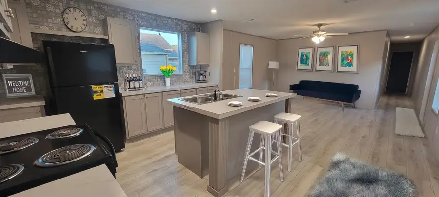 3408 Woodlake Drive, Granbury, TX 76048 - Image #3