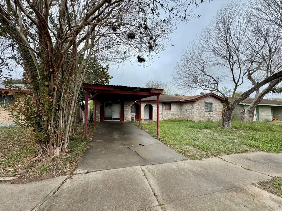 703 Hereford Drive, Beeville, TX 78102 - Image #2