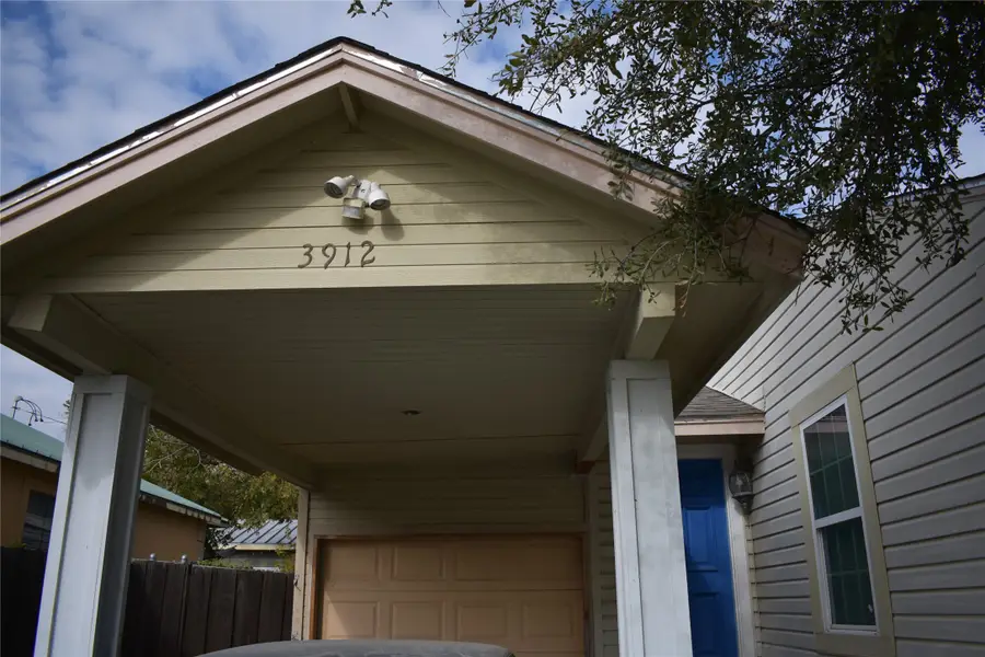 3912 Valentine Street, Fort Worth, TX 76107 - Image #3