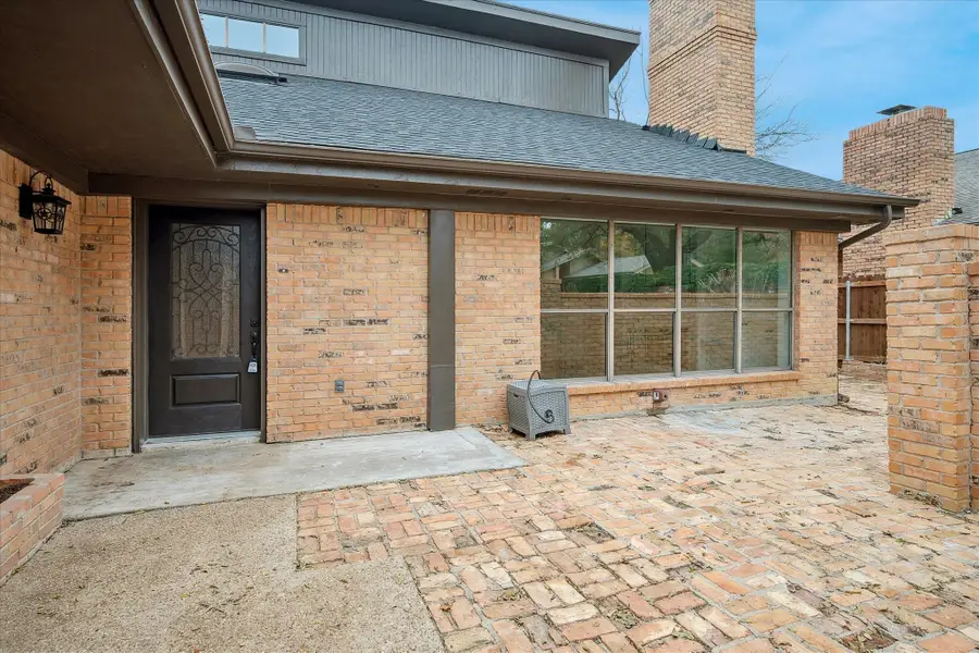 62 Legend Road, Benbrook, TX 76132 - Image #2