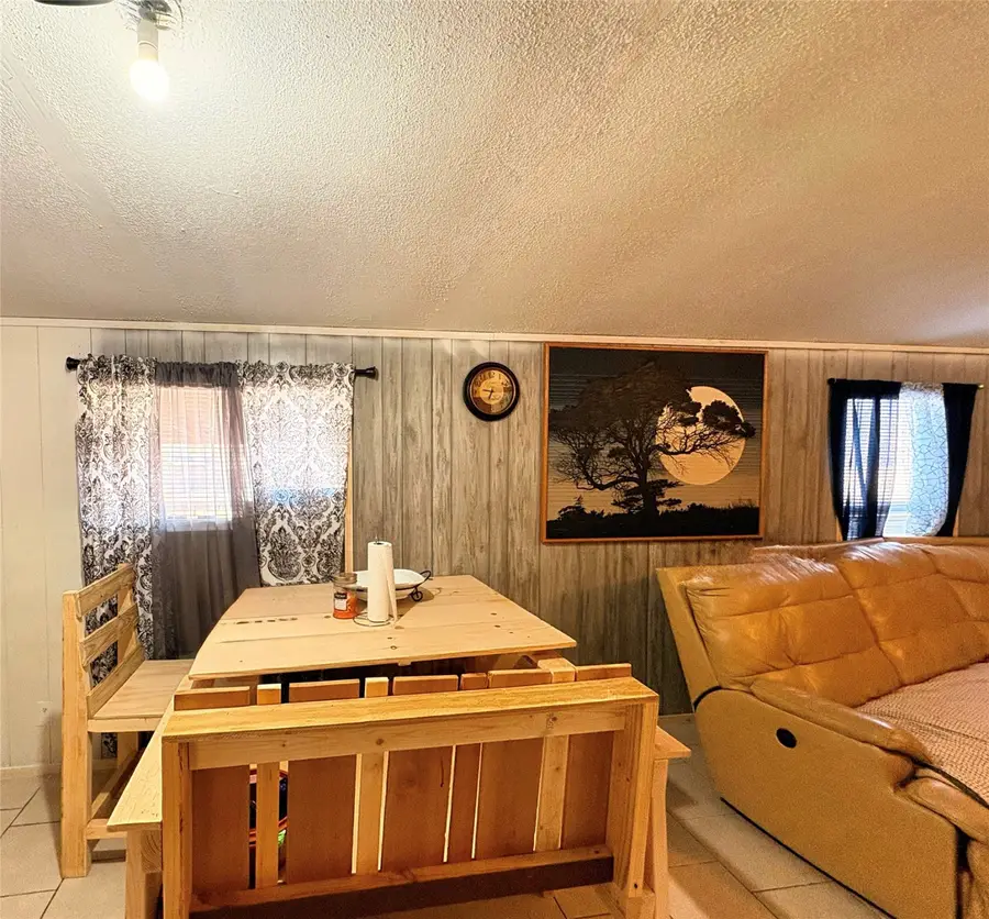 1009 Ben Drive, Cleburne, TX 76031 - Image #3