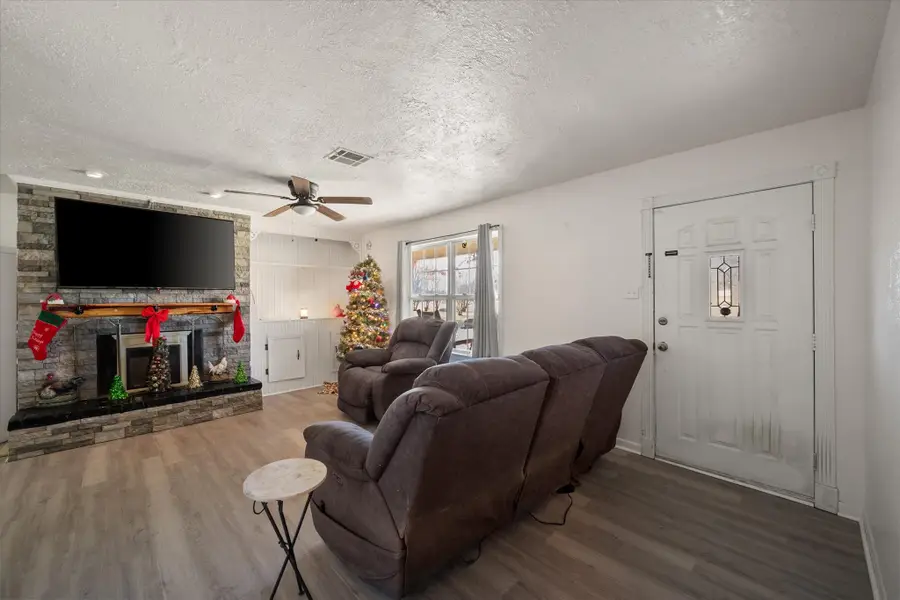 1405 Hidden Hills Drive, Corsicana, TX 75110 - Image #3