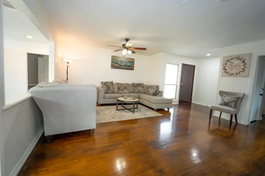 7816 Mary Frances Lane, North Richland Hills, TX 76180 - Image #3