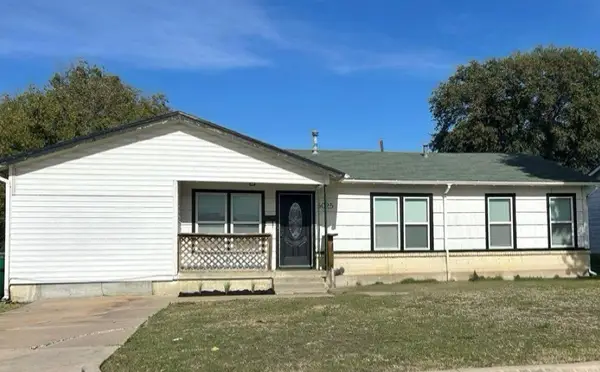 5025 Stephanie Drive, Haltom City, TX 76117