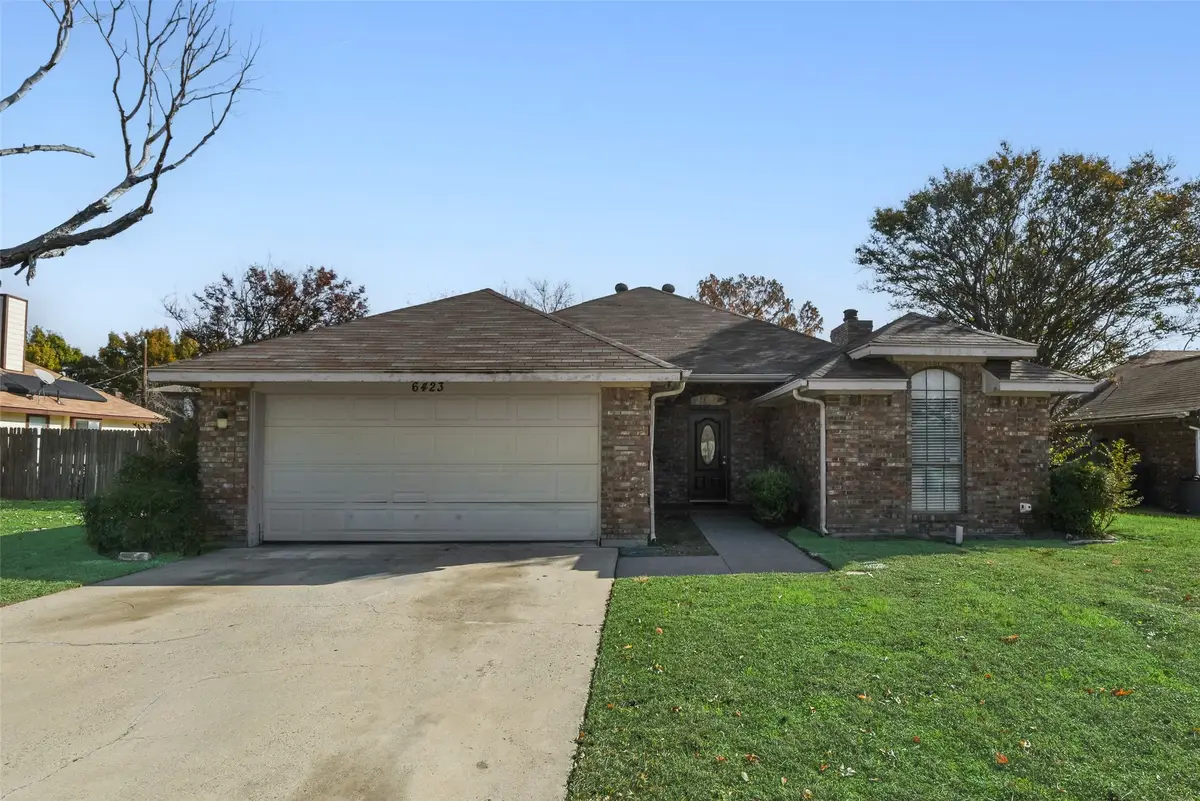 6423 Rising Meadow Drive, Arlington, TX 76018 - Image #1