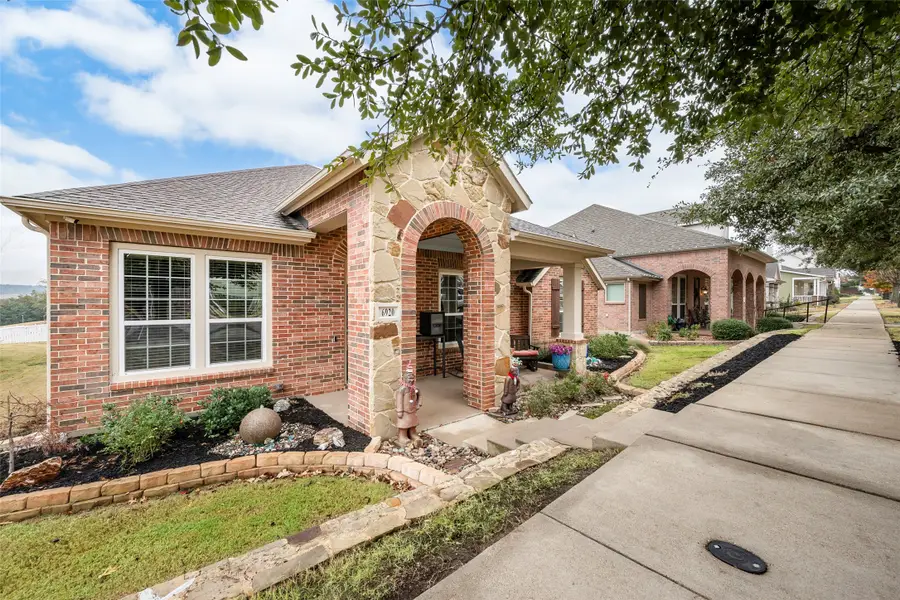 6920 Kingdom Estates Drive, Dallas, TX 75236 - Image #2