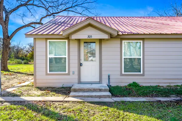 305 Gaskins Street, Como, TX 75431