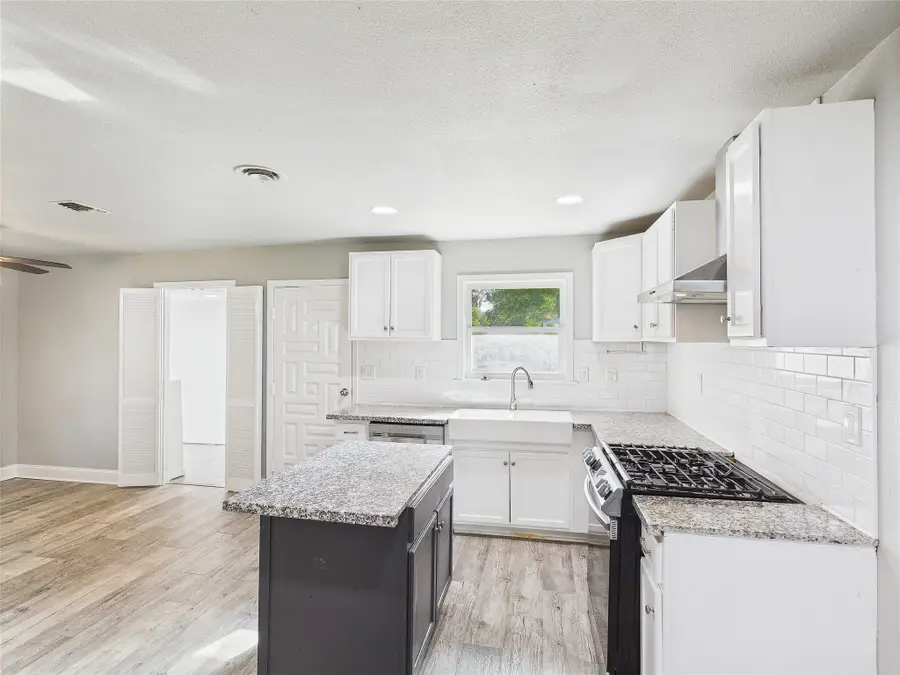 610 Erie Street, Cleburne, TX 76031 - Image #3