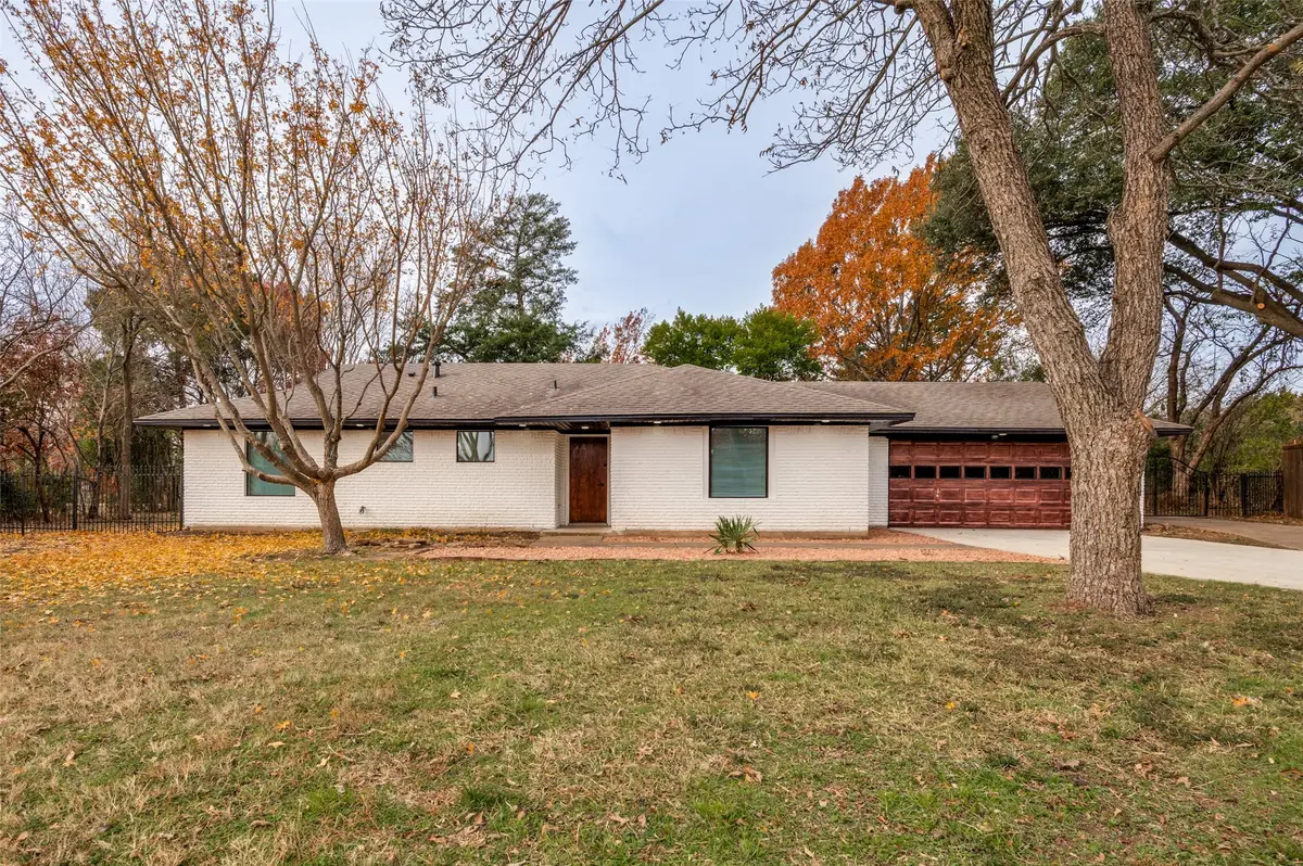 713 Hilltop Circle, Desoto, TX 75115 - Image #1