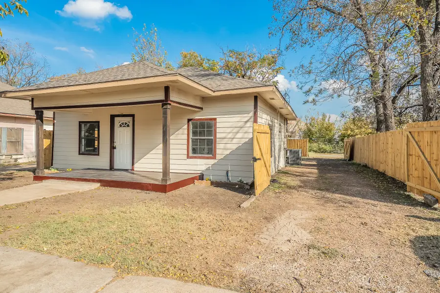2141 S Jennings Avenue, Fort Worth, TX 76110 - Image #2