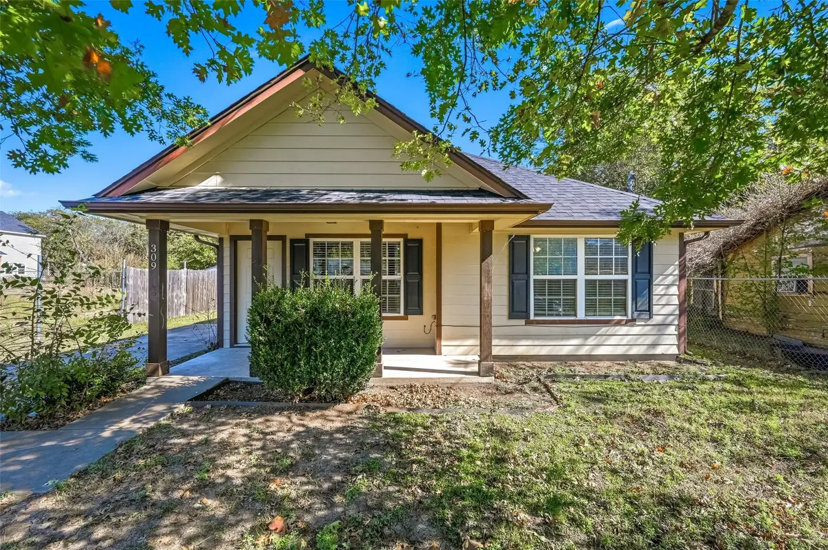 309 Gravel Street, Waxahachie, TX 75165 - Image #1
