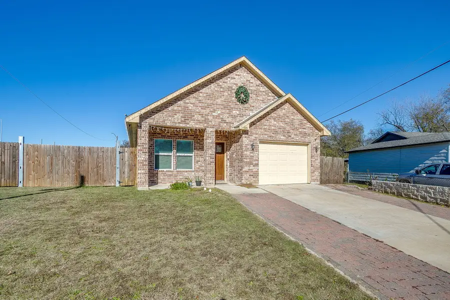 3901 Baylor Street, Fort Worth, TX 76119 - Image #2