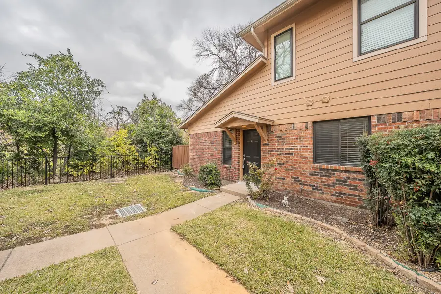 5662 Cedar Creek Drive, Benbrook, TX 76109 - #3