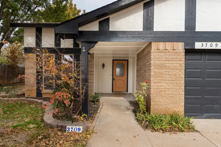 3709 Ravenhill Lane, Arlington, TX 76016 - Image #3