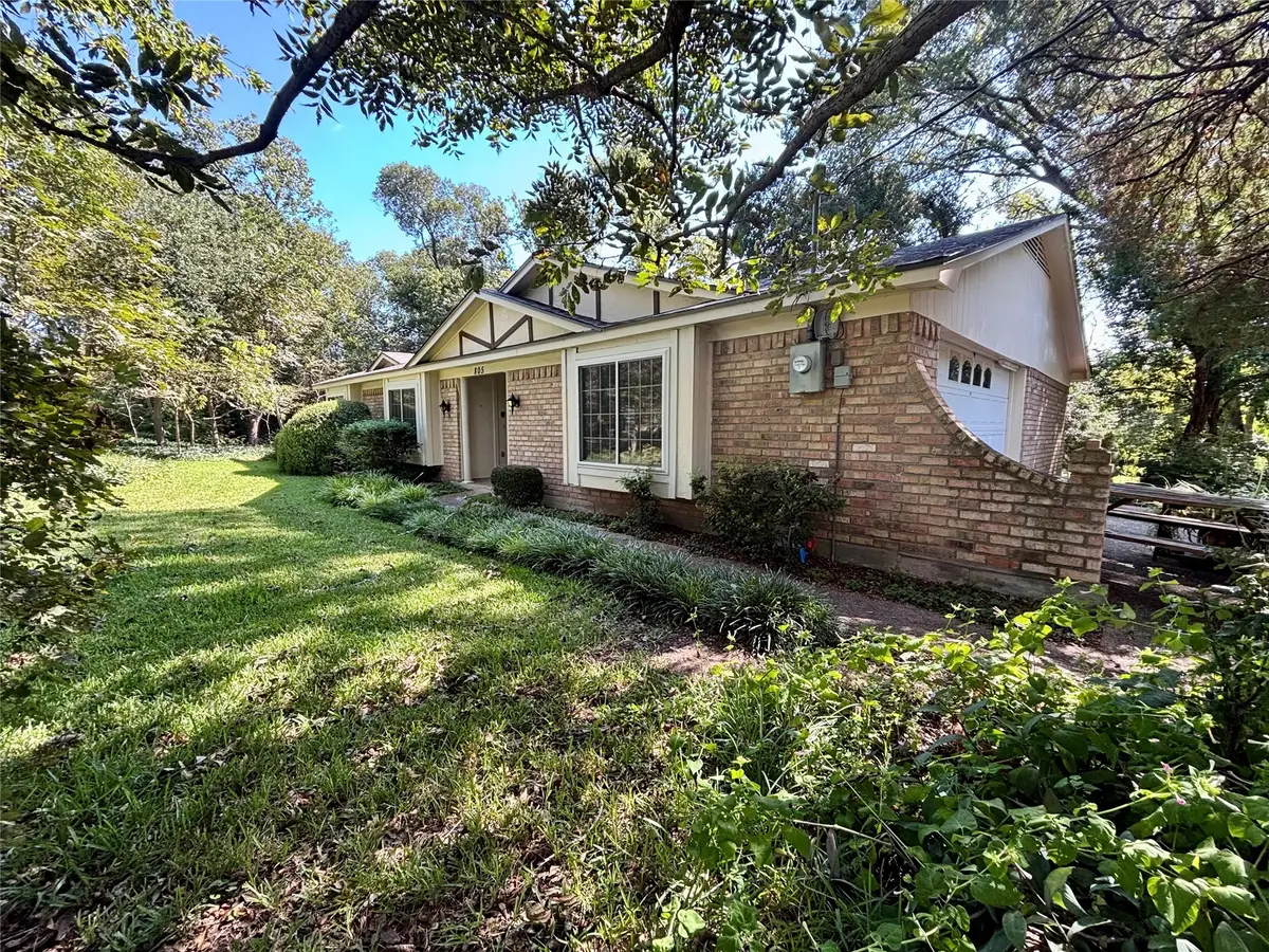 805 Evelyn Drive, Lorena, TX 76655 - Image #1