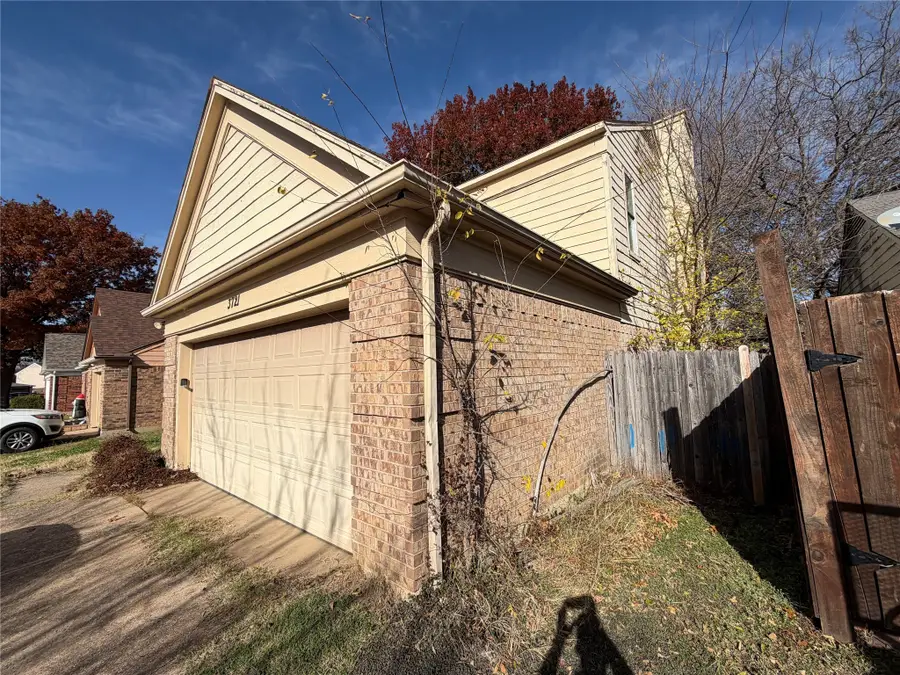 3721 Waxwing Circle S, Fort Worth, TX 76137 - Image #2