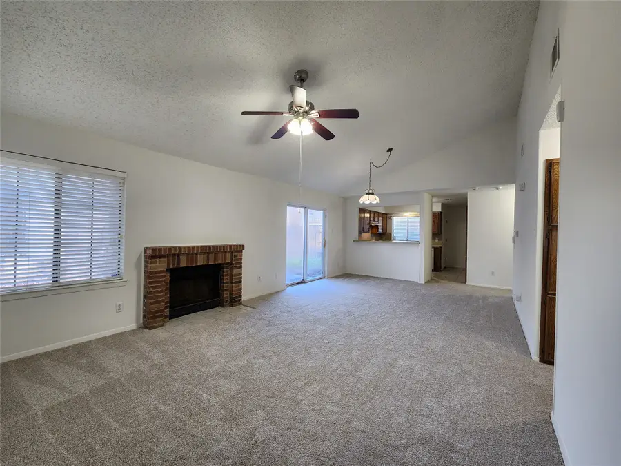 517 Harvest Hill Street, Lewisville, TX 75067 - Image #2