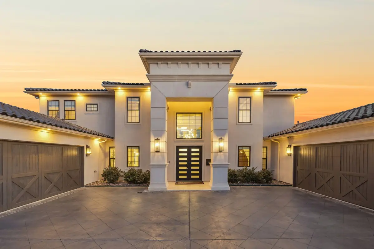 1121 Excalibur Boulevard, Lewisville, TX 75056 - #1