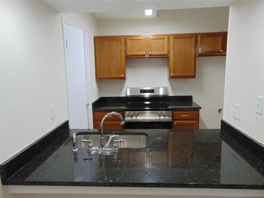 4912 Berridge Lane, Dallas, TX 75227 - Image #3