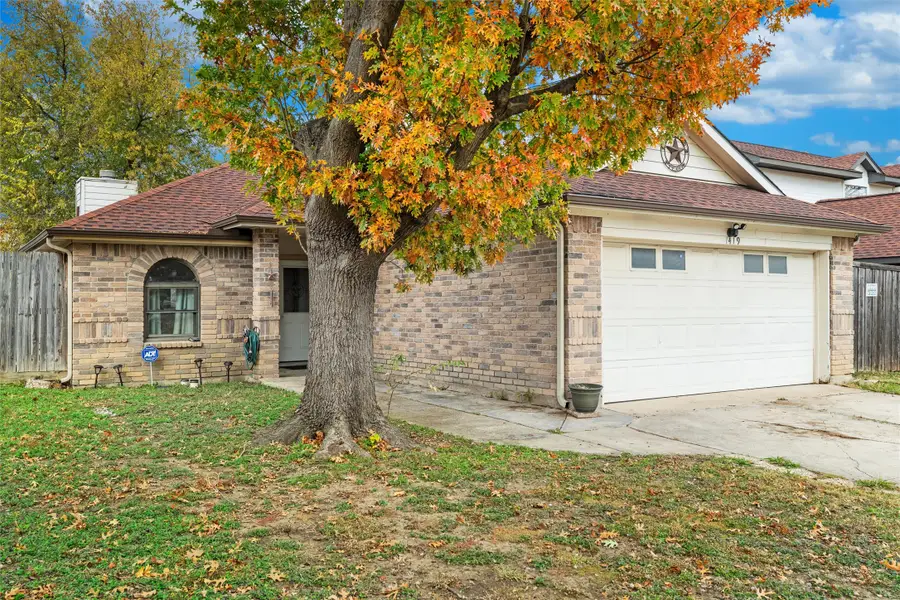 1419 Woodfern Drive, Arlington, TX 76018 - Image #2