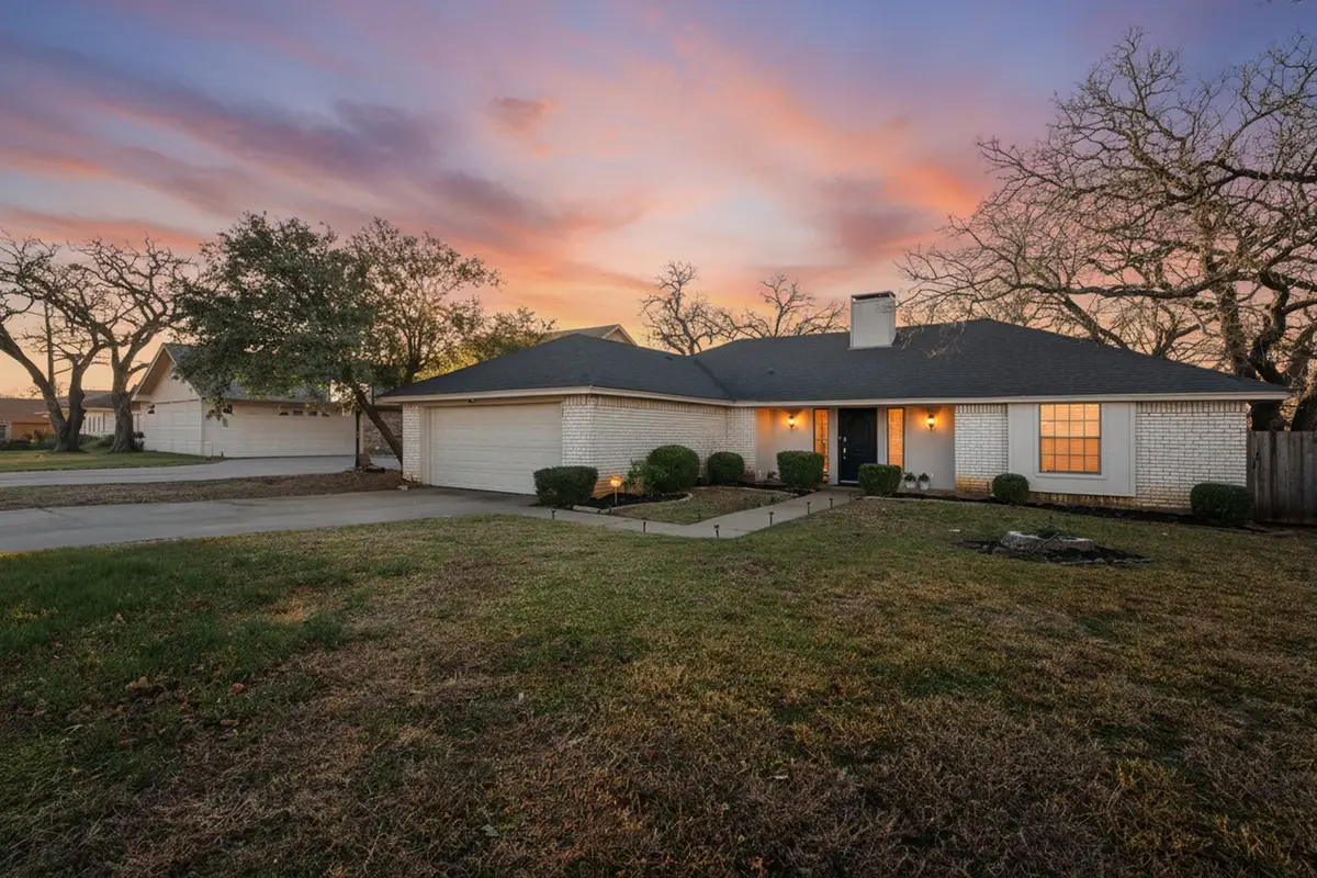 2333 Jenson Circle, Fort Worth, TX 76112 - Image #1