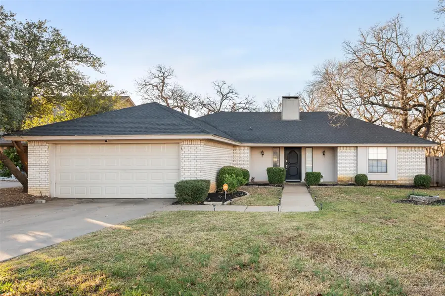 2333 Jenson Circle, Fort Worth, TX 76112 - Image #2