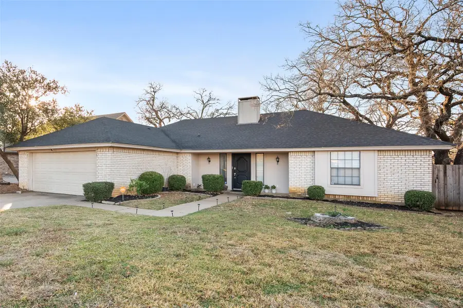 2333 Jenson Circle, Fort Worth, TX 76112 - Image #3