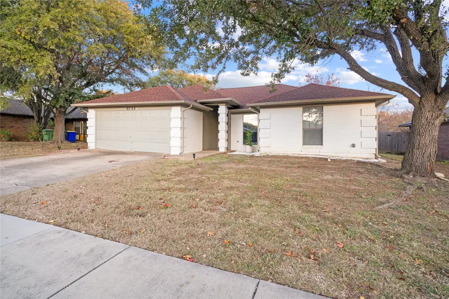 8236 Lara Lane, Watauga, TX 76148 - Image #2