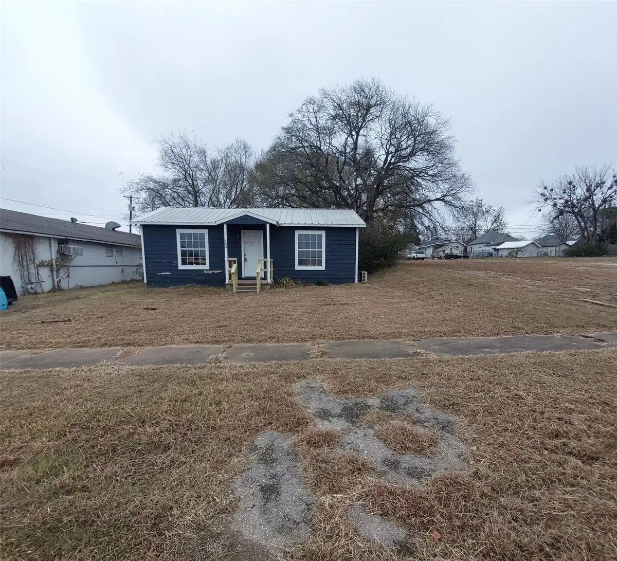 403 E Sears Street, Denison, TX 75021 - #1