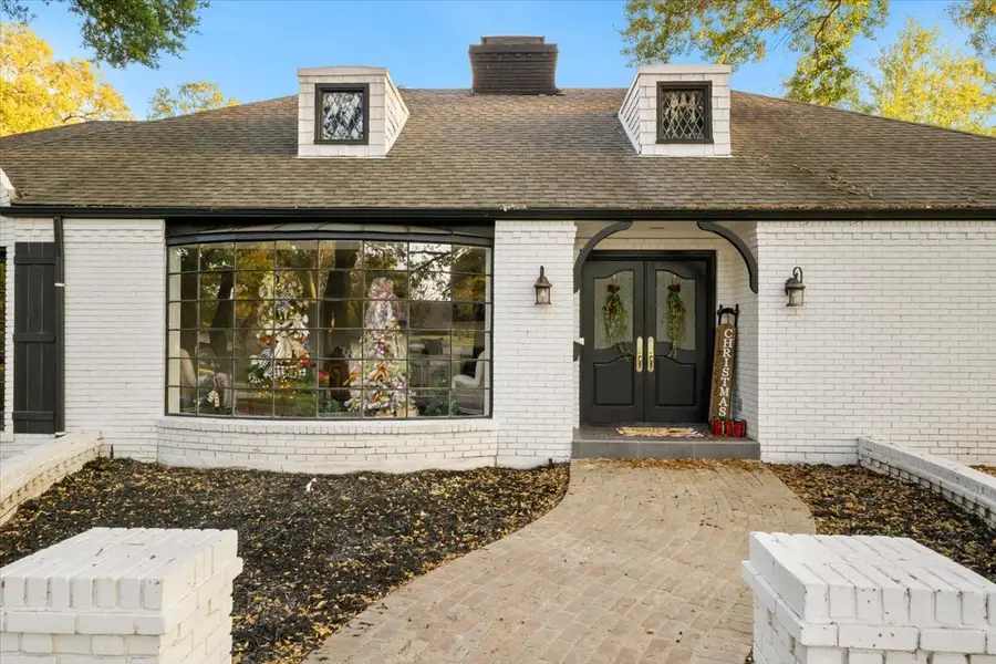 1425 Columbia Avenue, Corsicana, TX 75110 - Image #3