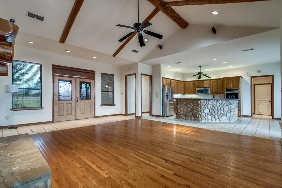 330 Deer Track Road, Weatherford, TX 76085 - Image #3