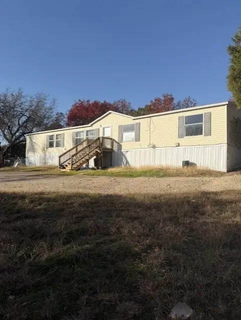 203 S Ridgeview Court, Azle, TX 76020 - Image #1