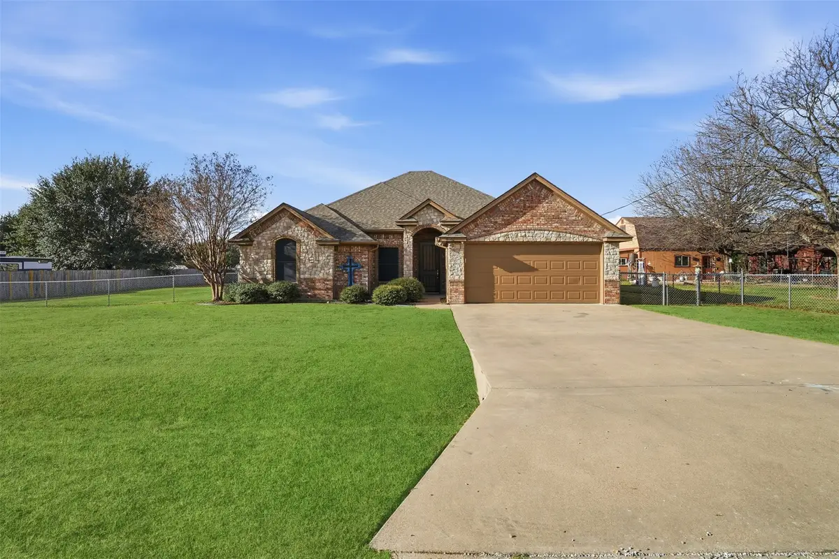 3202 Bowie Street, Granbury, TX 76049 - Image #1