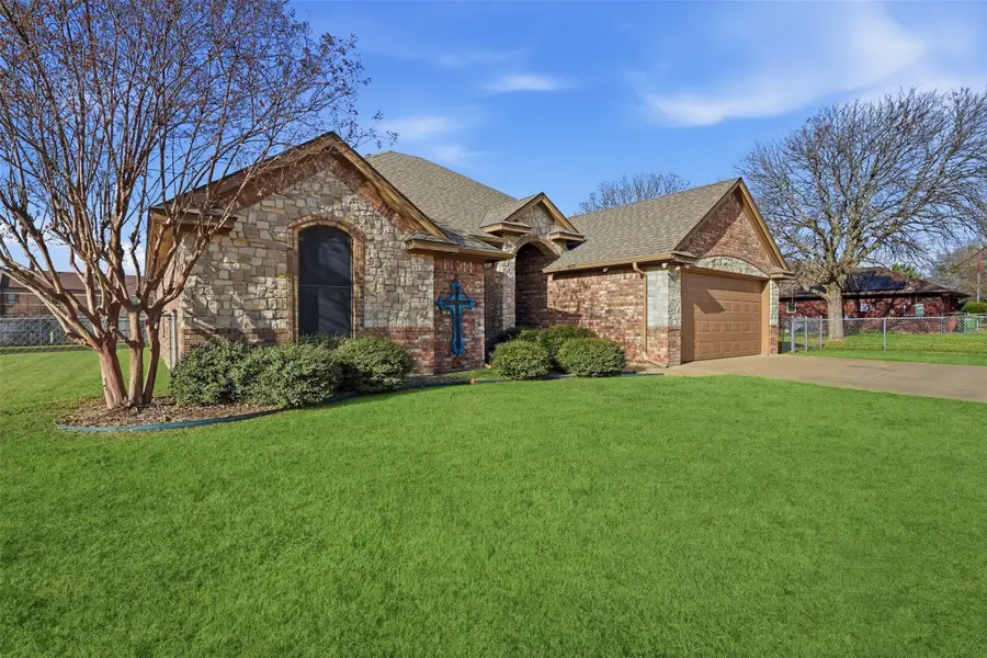 3202 Bowie Street, Granbury, TX 76049 - Image #2
