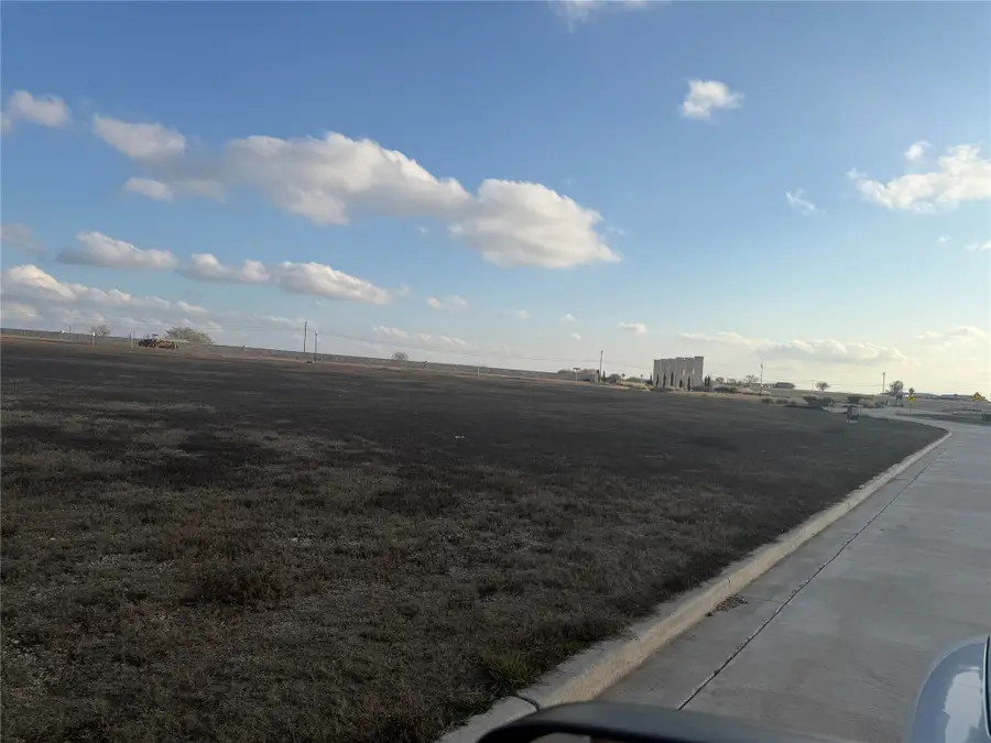 130 Sunflower Street, Lorena, TX 76655 - Image #3