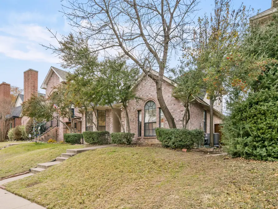 1722 Circle Creek Drive, Lewisville, TX 75067 - Image #3
