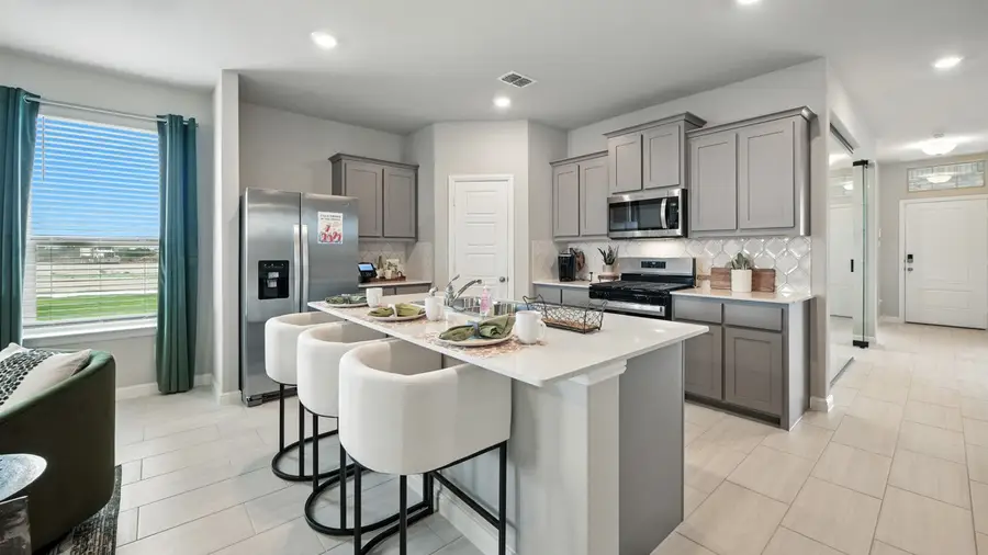 653 Harvey Street, Grandview, TX 76050 - #2