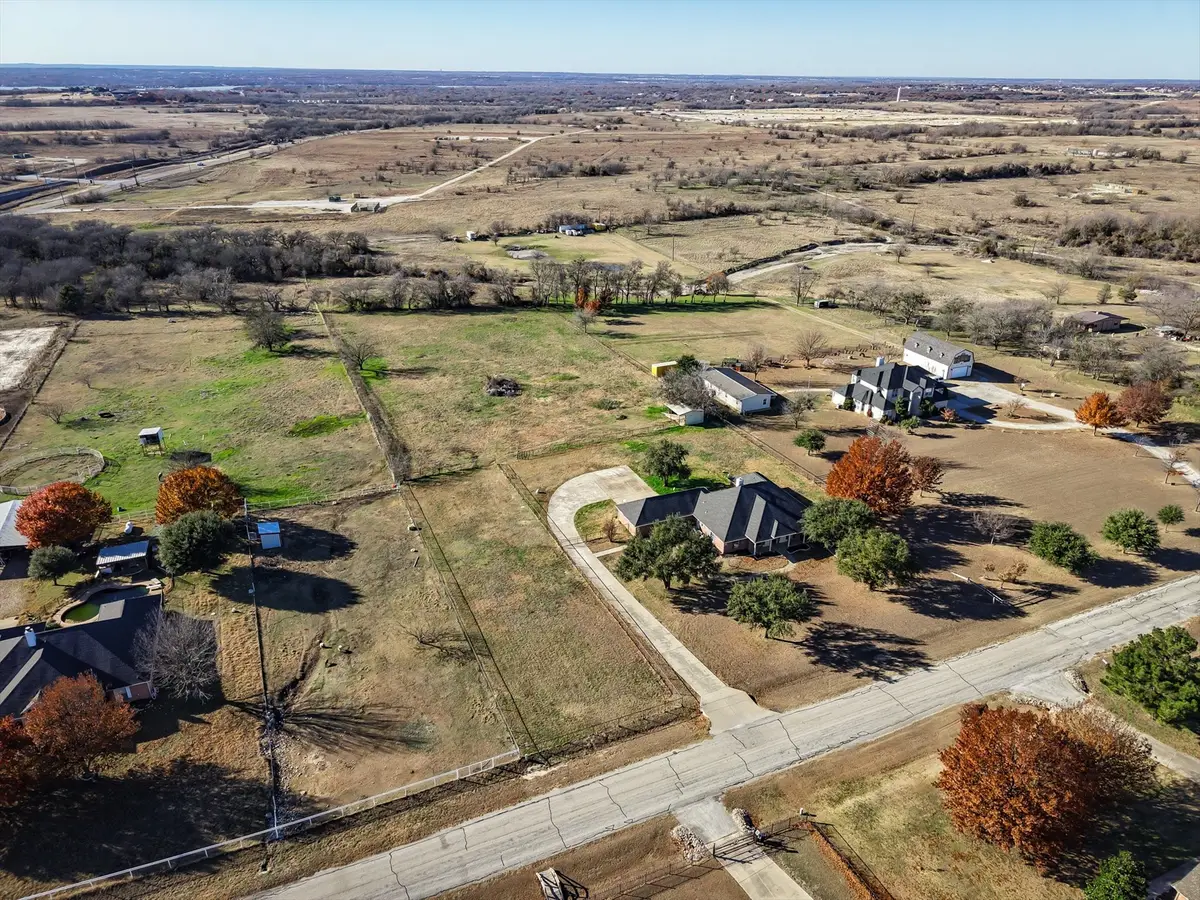 14617 Meadowland Circle, Newark, TX 76071 - Image #1