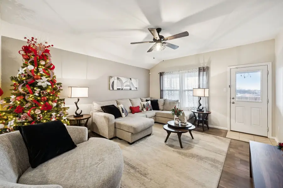 6337 Pontoon Street, Fort Worth, TX 76179 - Image #2