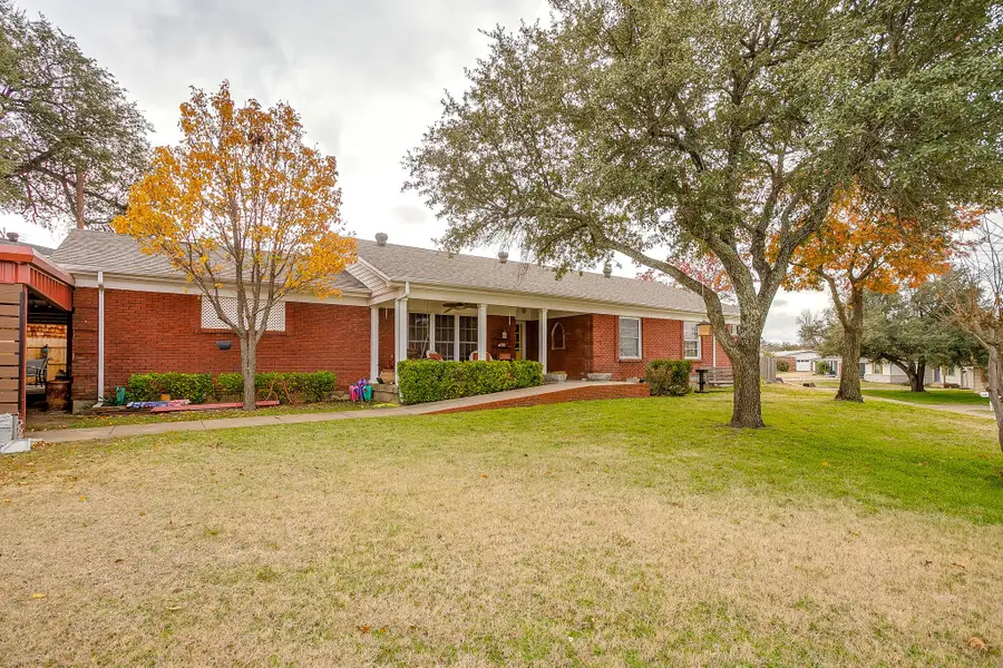 205 W Ridge Road, Weatherford, TX 76086 - #3