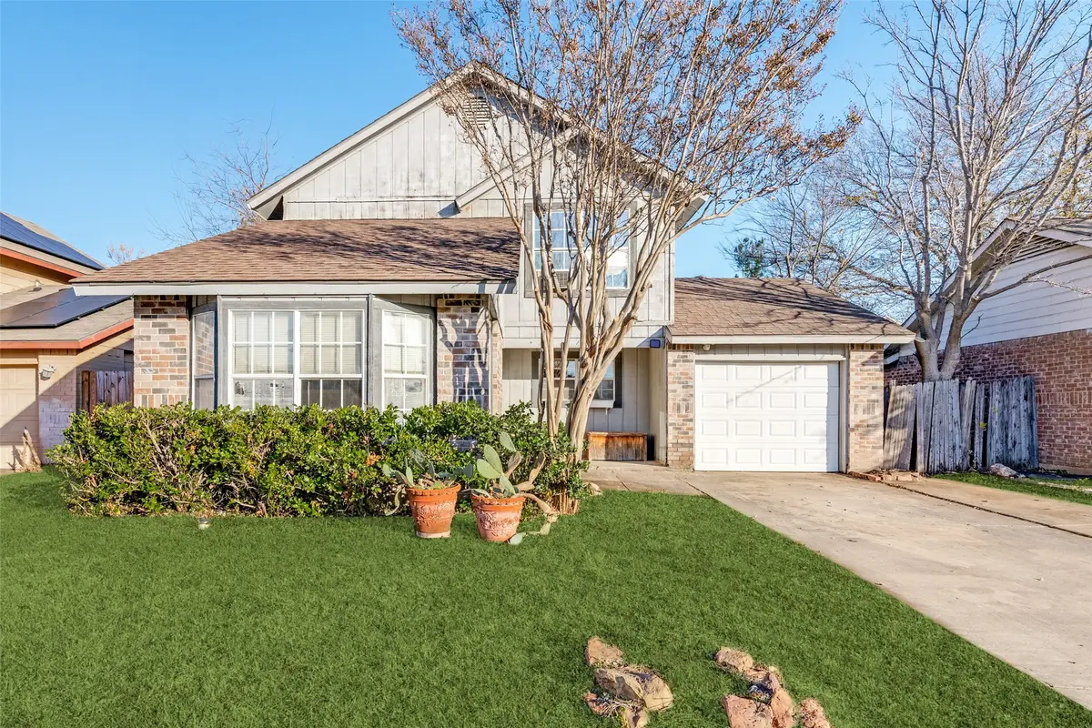 4617 Waterway Drive N, Fort Worth, TX 76137 - Image #1