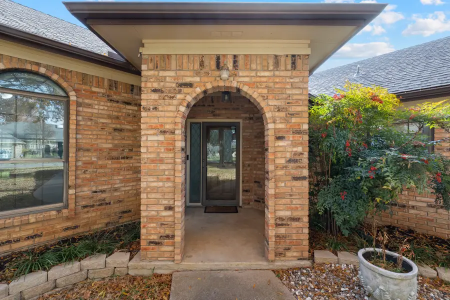 3716 Windomere Drive, Bedford, TX 76021 - Image #2