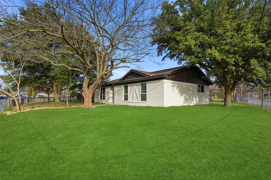 8949 Shorelark Drive, Dallas, TX 75217 - Image #2