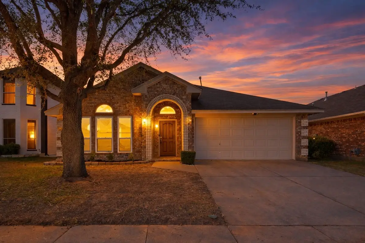 908 Churchhill Drive, Saginaw, TX 76131 - Image #1