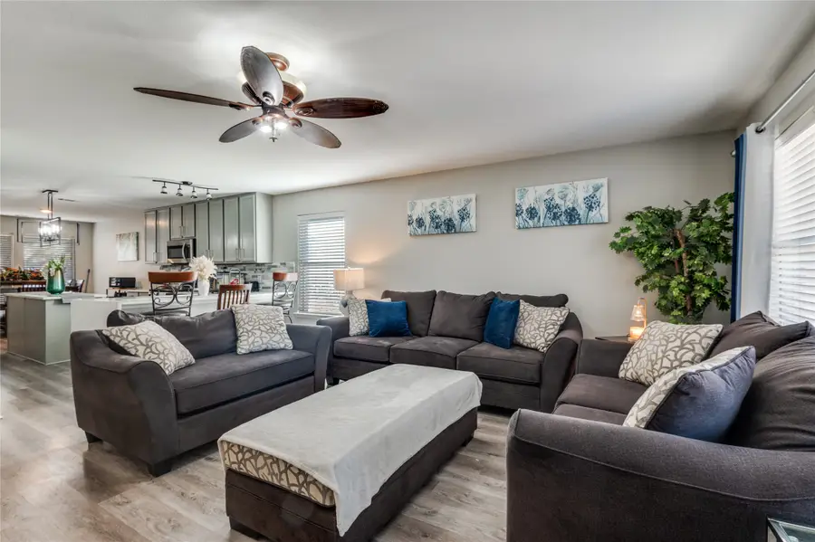 1323 Vermont Avenue, Lancaster, TX 75134 - Image #2