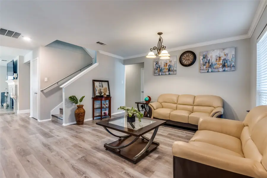 1323 Vermont Avenue, Lancaster, TX 75134 - Image #3